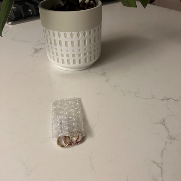 BAUBLE BAR - 3 Stackable Rings - Red, White & Blue - Picture 4 of 5